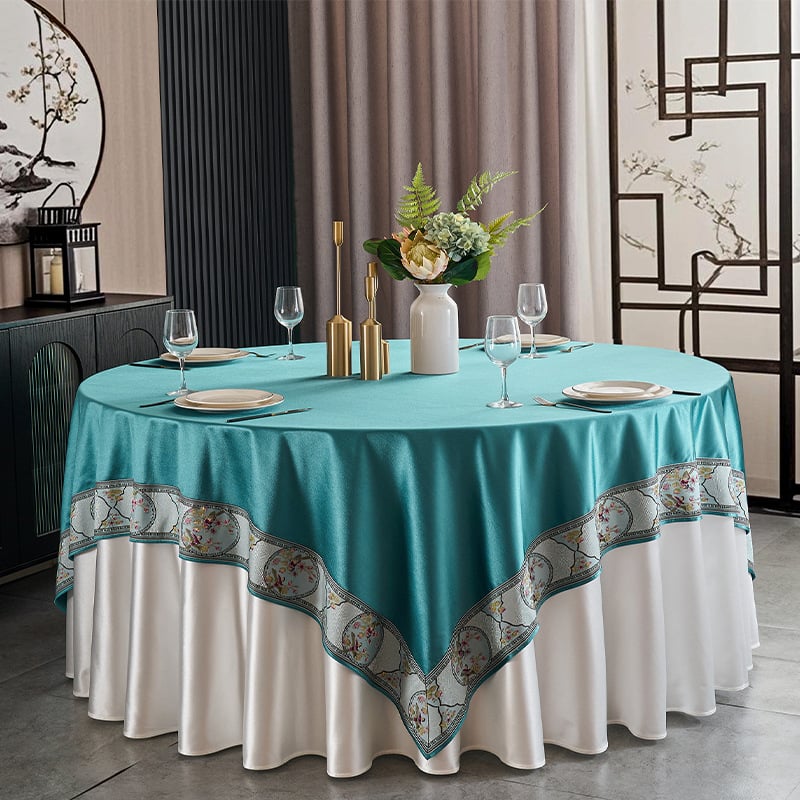 Clouds Stolnjak – kružni, poliester, jednofarbni uzorak, modern minimalistički stil, za hotel i banket