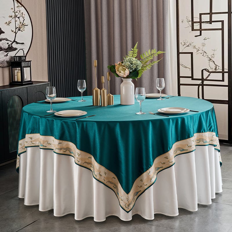 Clouds Stolnjak – kružni, poliester, jednofarbni uzorak, modern minimalistički stil, za hotel i banket