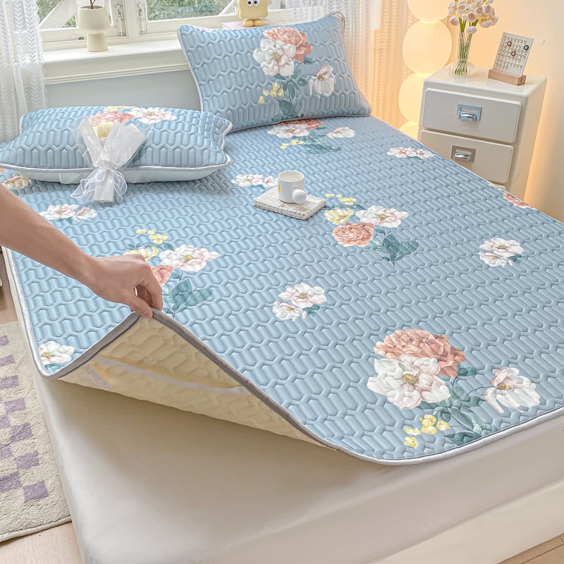 Tryjų dalių čiužinio paklodžių komplektas su elastingu kraštu, natūralus lateksas, latekso kiekis 90%+, spausdinta medžiaga