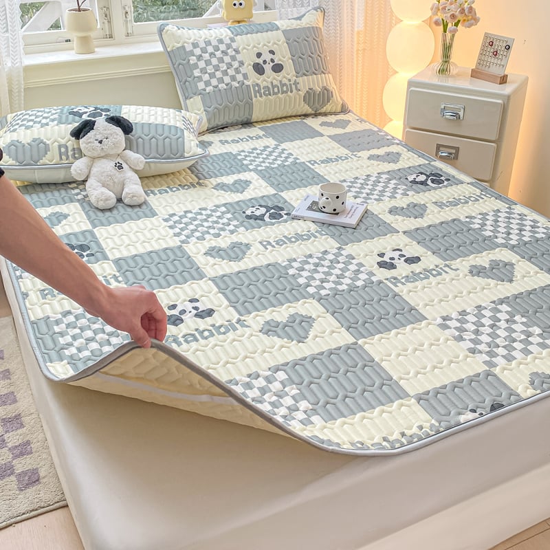 Tryjų dalių čiužinio paklodžių komplektas su elastingu kraštu, natūralus lateksas, latekso kiekis 90%+, spausdinta medžiaga