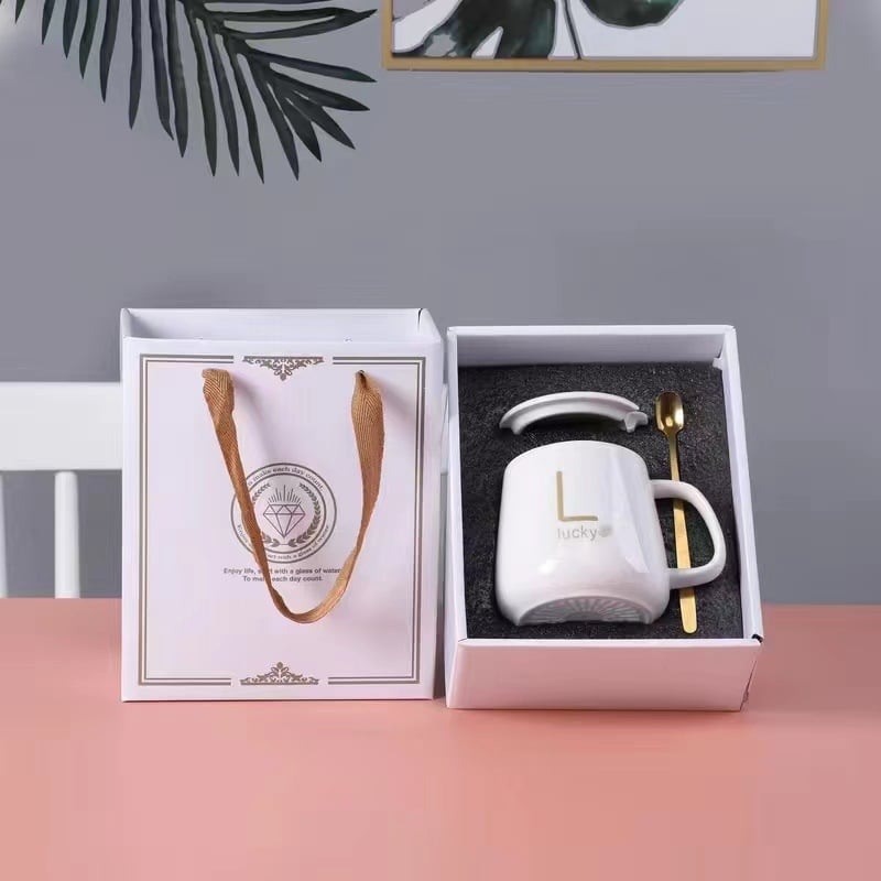 Keraamiline kruus isolatsiooniga (materjal: keraamika; kategooria: kruus; mikrolaineahi: jah; pakend: kinkekarp)