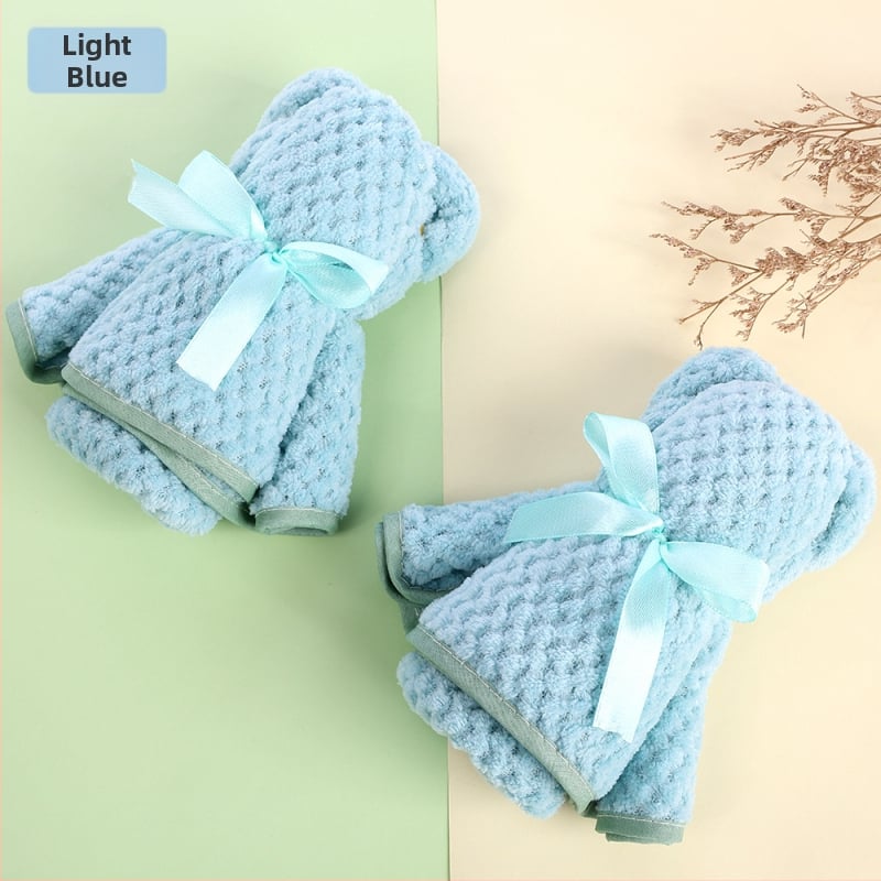 Mackó formájú korall velúr törölköző ajándékdobozban, esküvői kiadás, vastagabb nedvszívó, logónyomás elérhető