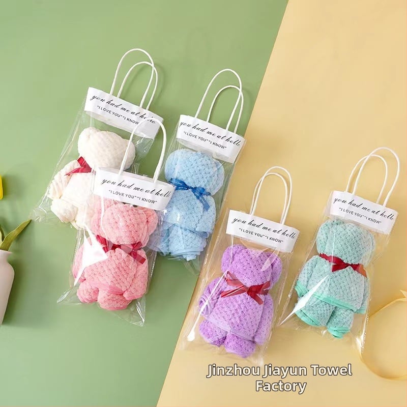 Mackó formájú korall velúr törölköző ajándékdobozban, esküvői kiadás, vastagabb nedvszívó, logónyomás elérhető