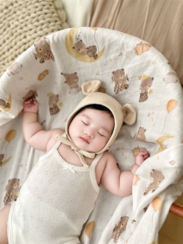 Baba körbefogó kendő - pamutfonalból, nyárra, mesés mintával, márka litemian, 1–3 éveseknek