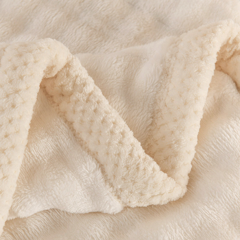 Mitmefunktsiooniline jänesekarusnahast pleed, kahekordne mull-tekstuur; kohandamine saadaval. Materjal: jänese karusnahk/jänese samet; Kaal: 500–800 g; Muster: ühevärviline või geomeetriline