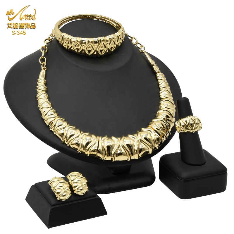 Kullakellakee, kõrvarõngad, sõrmus, käevõru 18K kullast Dubais, India pidulikul ehtelkomplekt ekspordiks