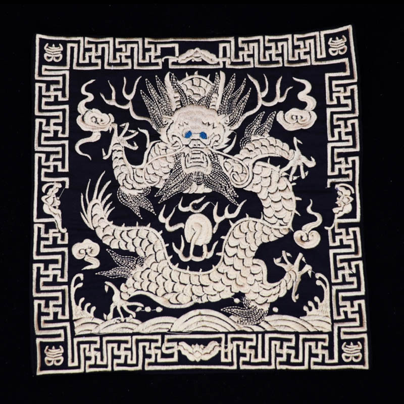 Izšūts panelis ar crane motīvu, Qing dinastijas oficiālais apģērbs, Su izšūšana, klasiskā Ming & Qing stila, izgatavots Ķīnā