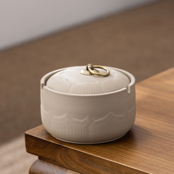 Keraamiline tuhkapott kaasiga — tuulekindel, dekoratiivne, logotüübi trükk, kohandatav