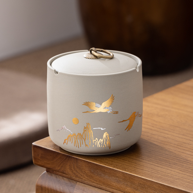 Keraamiline tuhkapott kaasiga — tuulekindel, dekoratiivne, logotüübi trükk, kohandatav