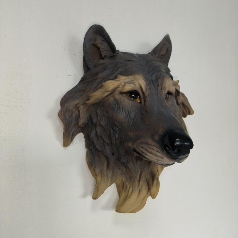 Farkasfej falikép – természetes gyanta anyagból, állatmotívum
