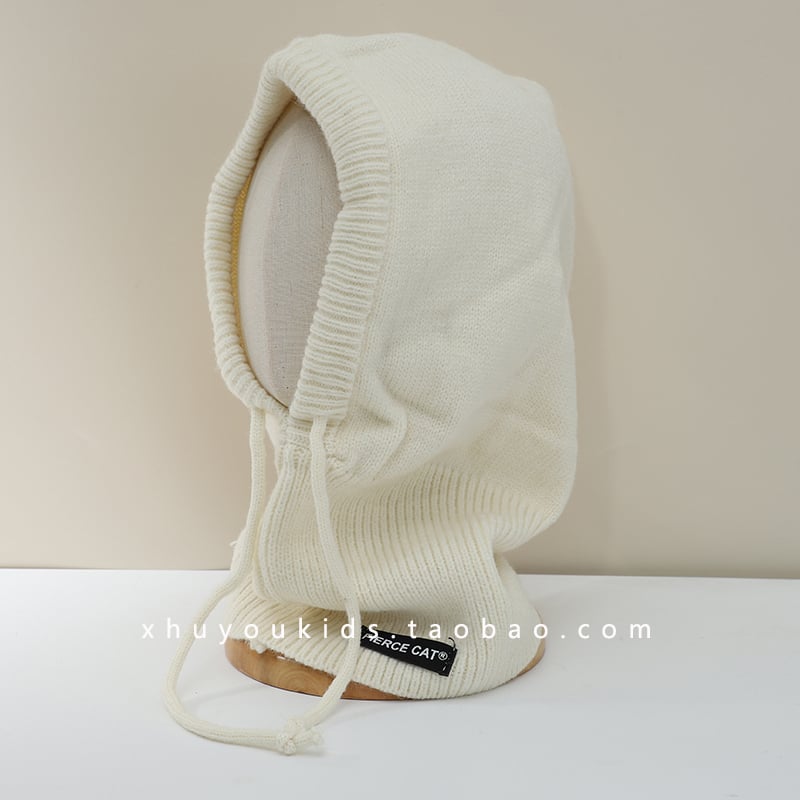 Integrirana dječja kapa s kupolastim oblikom i rubom, vunena tkanina; zaštita od sunca, prozračna, otporna na vjetar, održava toplinu; uzrast 1–6 godina