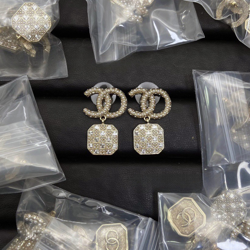 Cercei: știfturi din oțel inoxidabil, aliaj electroplacat, stil proaspăt și dulce