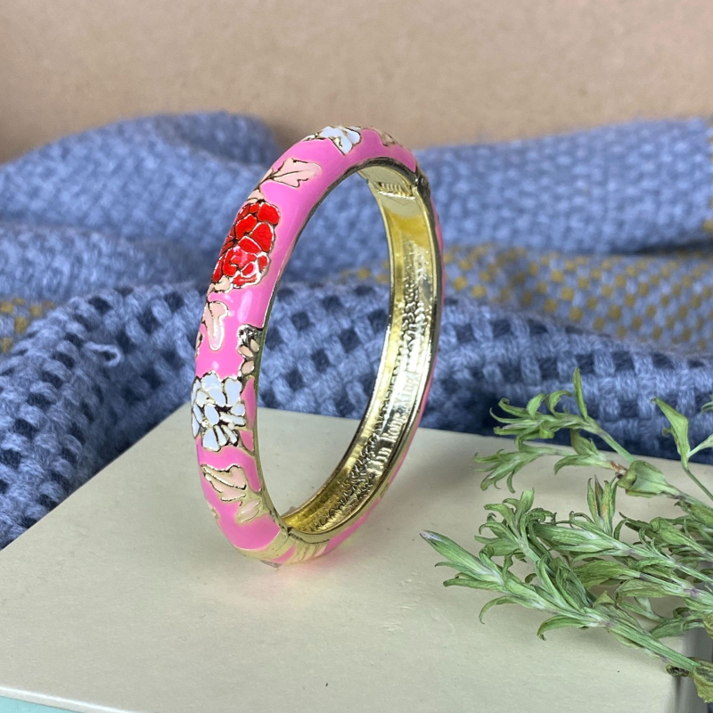 Apyrankė su cloisonné emale, kinų stilius, jade gėlės motyvas (Svoris 100 g; Pavasaris 2025; Forbidden City vintage)