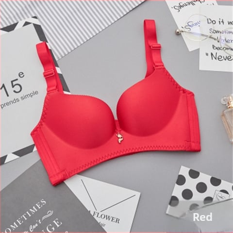 Női push-up melltartó és alsónemű készlet virágos mintával, formázott kosár (felső rész vékony, alsó rész vastag), anyag: nylon elastán bélés, levehető dupla vállpántok, hátul négy sor kapocs