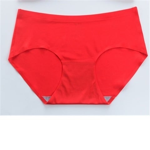 Női push-up melltartó és alsónemű készlet virágos mintával, formázott kosár (felső rész vékony, alsó rész vastag), anyag: nylon elastán bélés, levehető dupla vállpántok, hátul négy sor kapocs