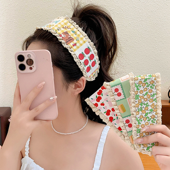 Adīta ziedu motīva matu lente, oriģinālais dizains, sieviešu stilam, pavasaris 2025