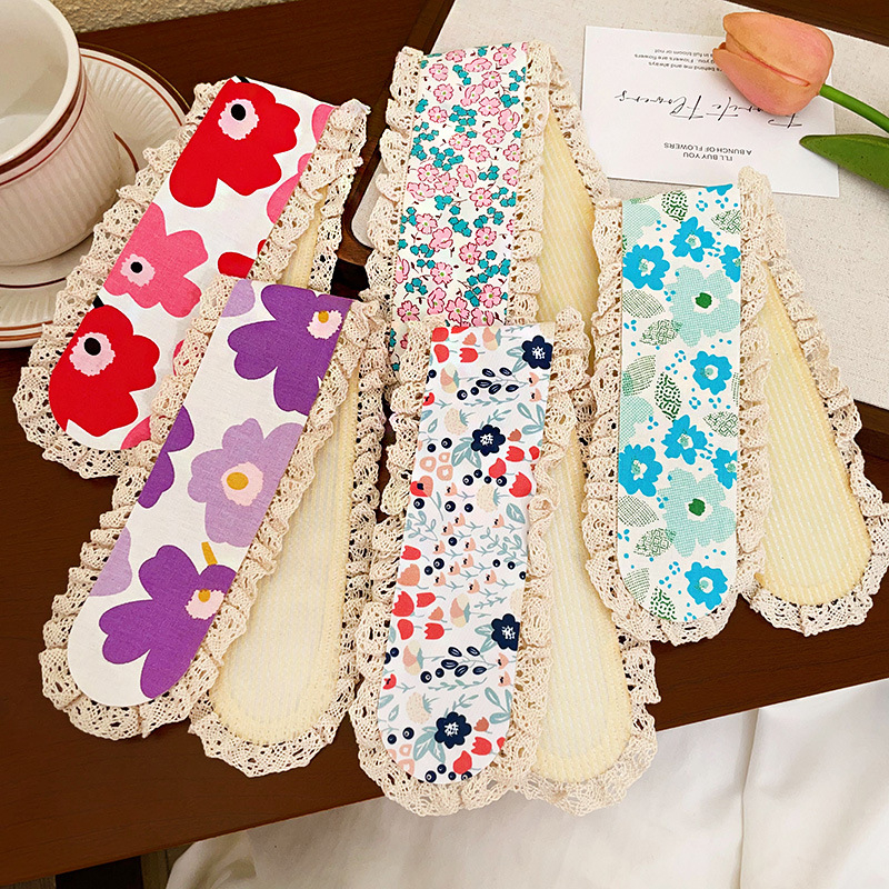 Adīta ziedu motīva matu lente, oriģinālais dizains, sieviešu stilam, pavasaris 2025