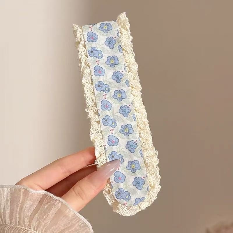 Adīta ziedu motīva matu lente, oriģinālais dizains, sieviešu stilam, pavasaris 2025