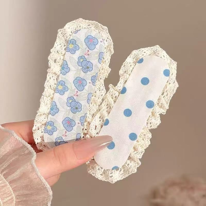 Adīta ziedu motīva matu lente, oriģinālais dizains, sieviešu stilam, pavasaris 2025