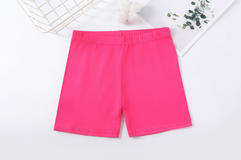 Vaikų šokių šortai iš medvilnės, su aukšta elastinga juosta, siauras kirpimas, vidutinio aukščio juosmuo su guma, švelnus pojūtis, 95% medvilnė