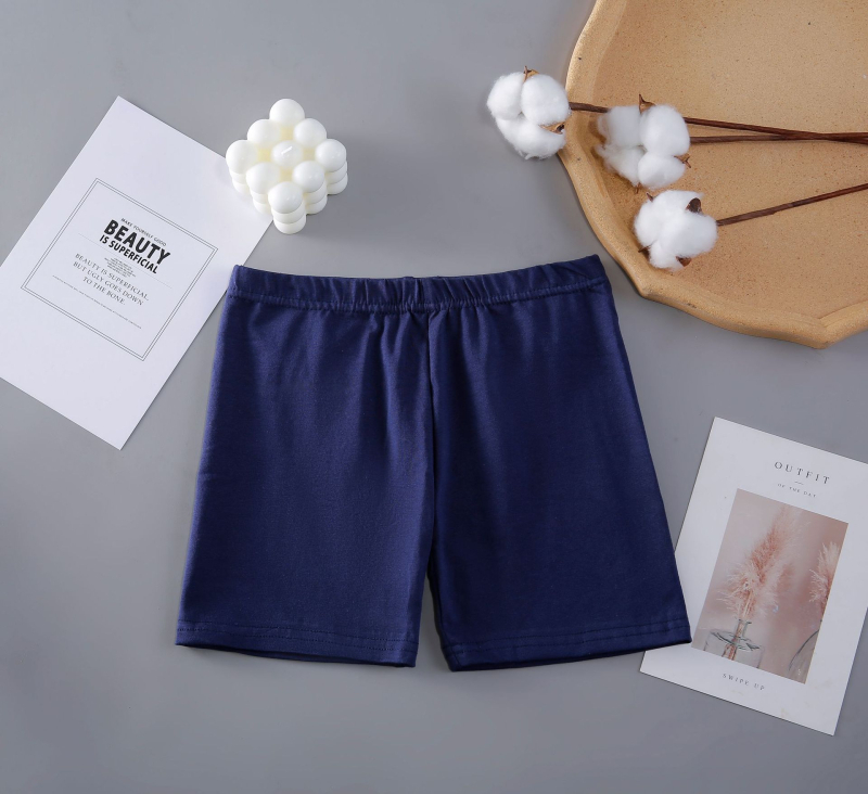 Vaikų šokių šortai iš medvilnės, su aukšta elastinga juosta, siauras kirpimas, vidutinio aukščio juosmuo su guma, švelnus pojūtis, 95% medvilnė
