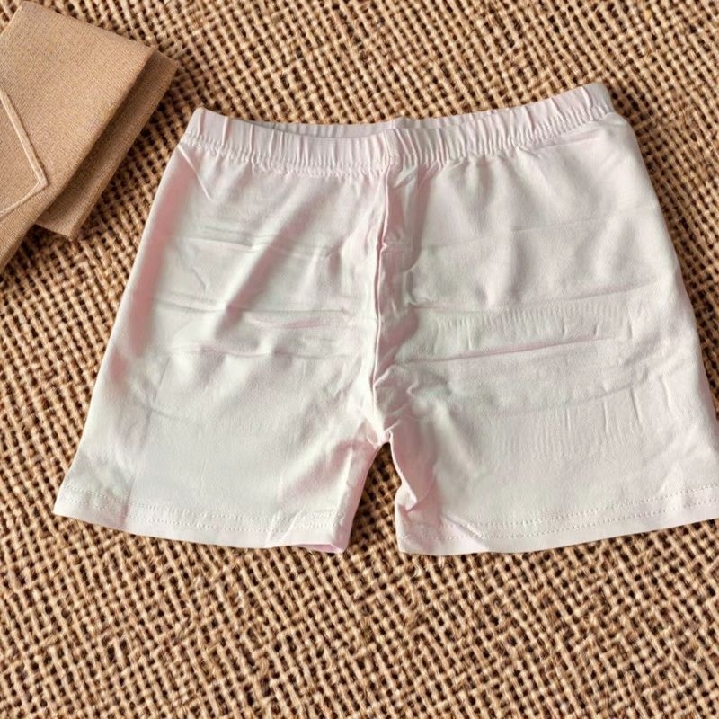 Vaikų šokių šortai iš medvilnės, su aukšta elastinga juosta, siauras kirpimas, vidutinio aukščio juosmuo su guma, švelnus pojūtis, 95% medvilnė