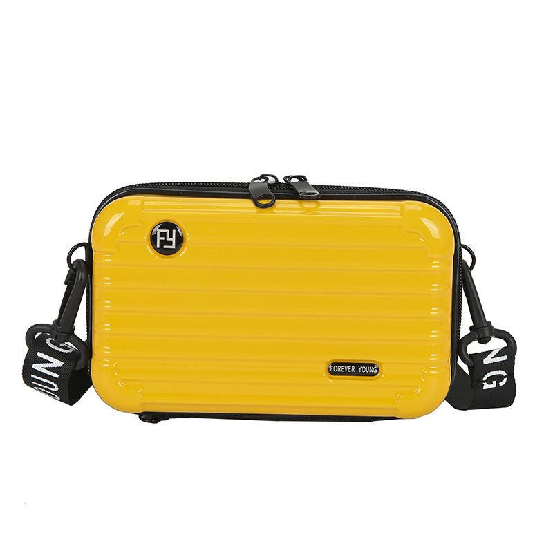 Kosmetinė rankinė su tvirtu korpusu iš ABS+PC, atspari vandeniui ir skalbiama, su užtrauktuko kišene, talpa mažiau nei 20 l.