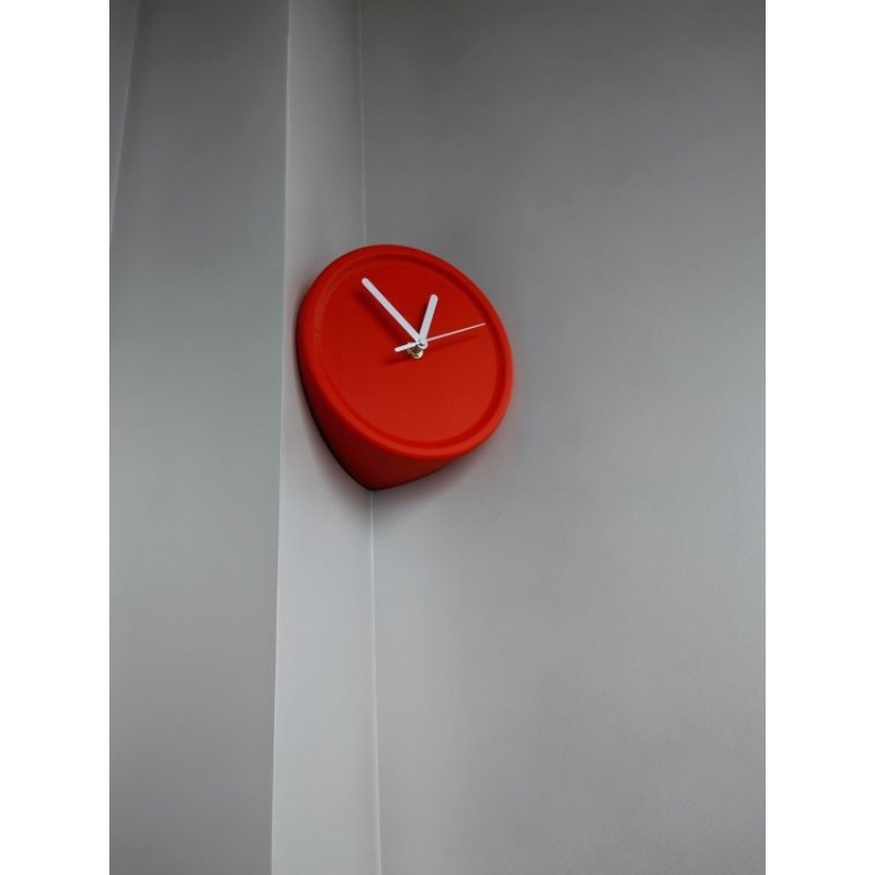 Dekoratív falióra, egyszerű modern stílus; mechanikus működés, elemes, egyoldalas, műanyag ház és számlap, vízálló