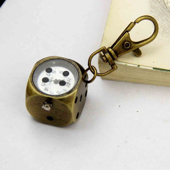 Võtmehoidja koos mini taskukellaga, karikatuurstiilis, kvartsliikumine, metallkorpus, analoogne ekraan, klaas