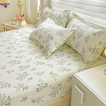 Cearșaf cu elastic, imprimeu floral, poliester, imprimare reactive și vopsire, greutate 500–800 g