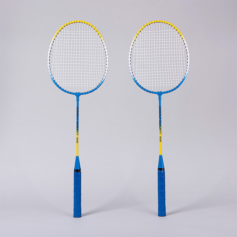 Badmintono raketė, lengva, 95–100 g, korpusas iš geležies lydinio, nailoninės stygos, tiesioginio smūgio dizainas, pritaikymas ir logotipo spausdinimas galimi