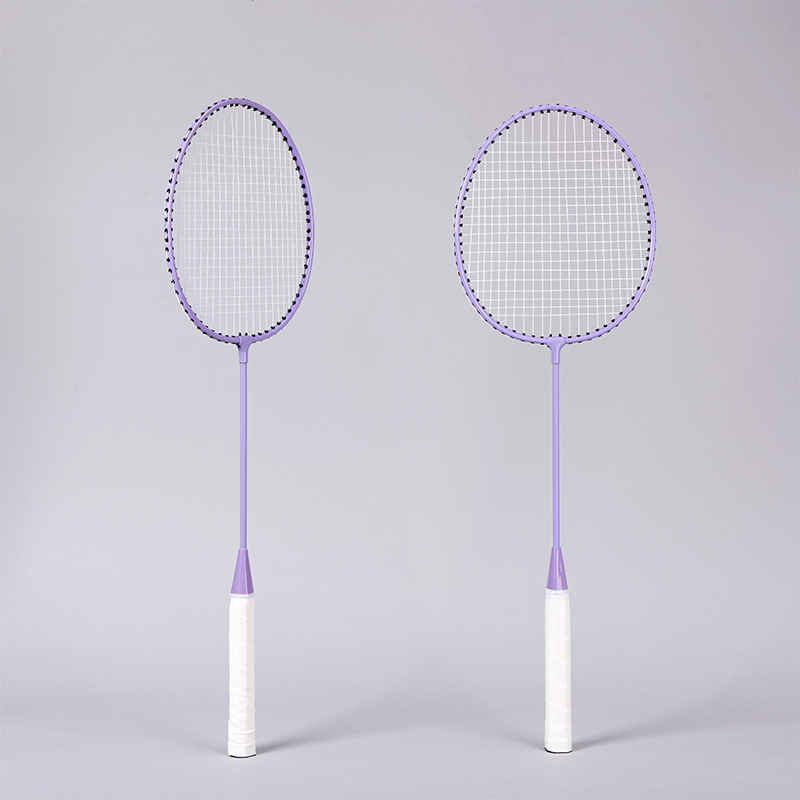 Badmintono raketė, lengva, 95–100 g, korpusas iš geležies lydinio, nailoninės stygos, tiesioginio smūgio dizainas, pritaikymas ir logotipo spausdinimas galimi