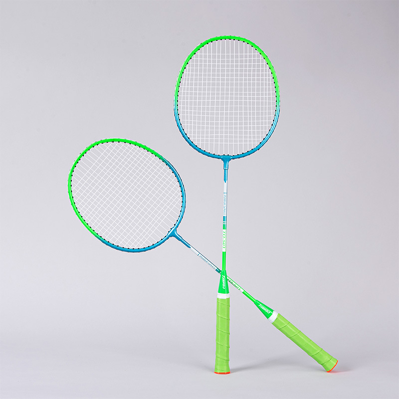 Badmintono raketė, lengva, 95–100 g, korpusas iš geležies lydinio, nailoninės stygos, tiesioginio smūgio dizainas, pritaikymas ir logotipo spausdinimas galimi