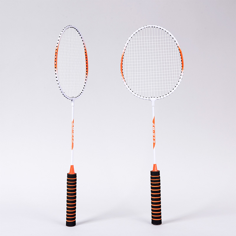 Badmintono raketė, lengva, 95–100 g, korpusas iš geležies lydinio, nailoninės stygos, tiesioginio smūgio dizainas, pritaikymas ir logotipo spausdinimas galimi