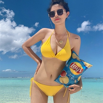 Trikampės formos bikini viršus su push-up pagalvėlėmis, Lace-Up dirželiai, atvira nugara, vienspalvis modelis, nailonas su Spandex pamušalu, maudymosi kostiumėlis