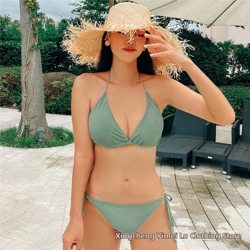 Trikampės formos bikini viršus su push-up pagalvėlėmis, Lace-Up dirželiai, atvira nugara, vienspalvis modelis, nailonas su Spandex pamušalu, maudymosi kostiumėlis