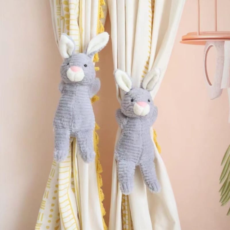 Mediniai užuolaidų raišteliai – dryžuoto miško gyvūnų motyvas, modernus minimalistinis stilius, pora