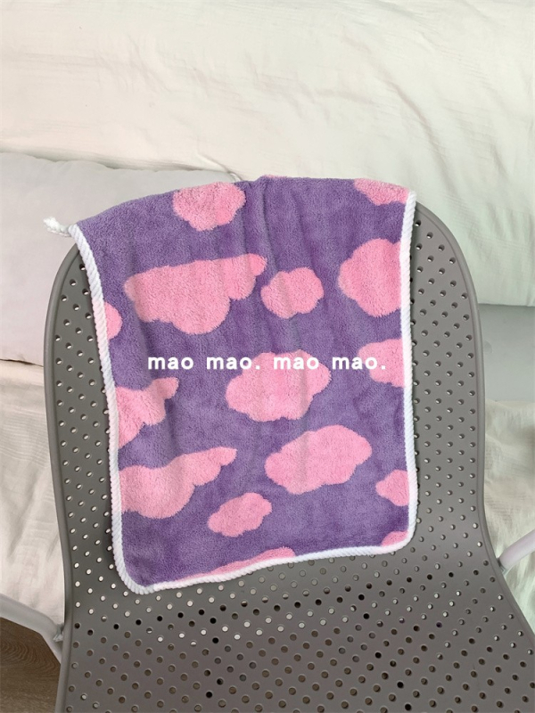 Ručnik za lice od koralnog velura sa šarenim kariranim uzorkom, upija i brzo se suši; Materijal: poliester-pamučna smjesa; Vlakna: 100D; Pleteni: jednostavno tkanje; Težina: ispod 50 g