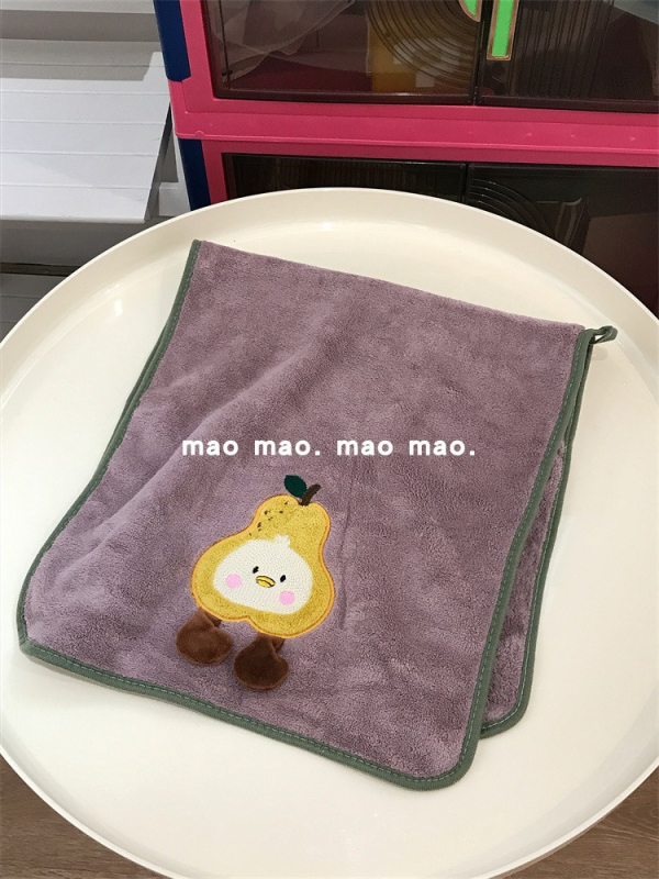 Ručnik za lice od koralnog velura sa šarenim kariranim uzorkom, upija i brzo se suši; Materijal: poliester-pamučna smjesa; Vlakna: 100D; Pleteni: jednostavno tkanje; Težina: ispod 50 g