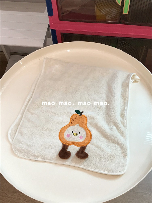 Ručnik za lice od koralnog velura sa šarenim kariranim uzorkom, upija i brzo se suši; Materijal: poliester-pamučna smjesa; Vlakna: 100D; Pleteni: jednostavno tkanje; Težina: ispod 50 g