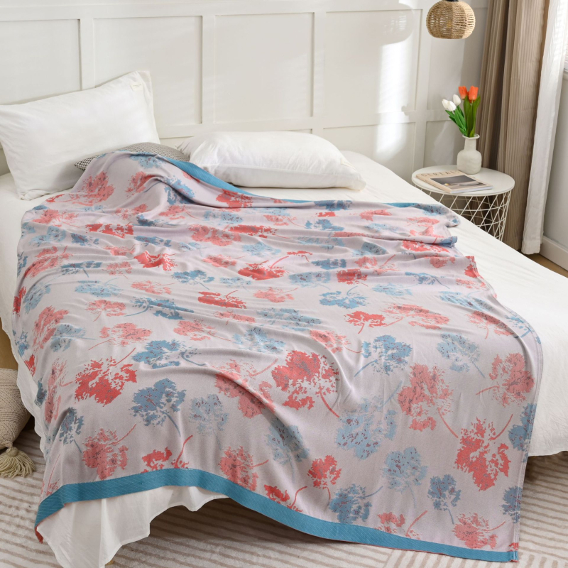 Bambuszrostból készült takaró – hűs Ice Silk érzet, egész évben használható, virágos minta, modern minimalist stílus, súly 800-999 g