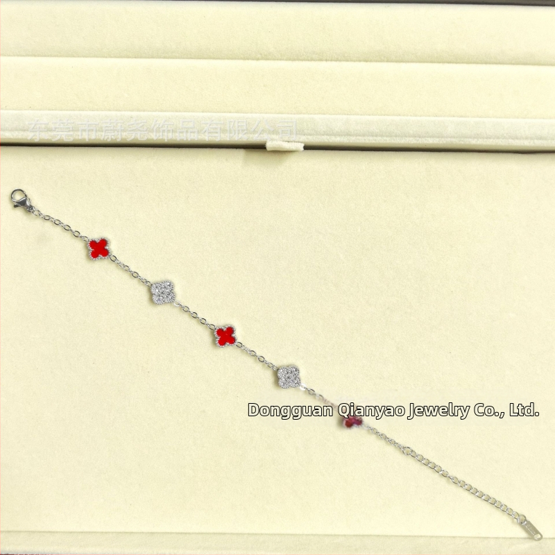 Гривна с четирилистна детелина от титаново стомано, циркон, унисекс, модерен стил, пролет 2025