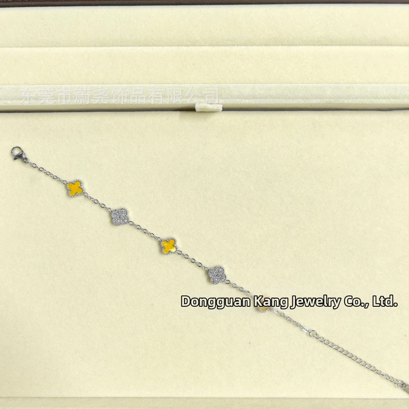 Гривна с четирилистна детелина от титаново стомано, циркон, унисекс, модерен стил, пролет 2025