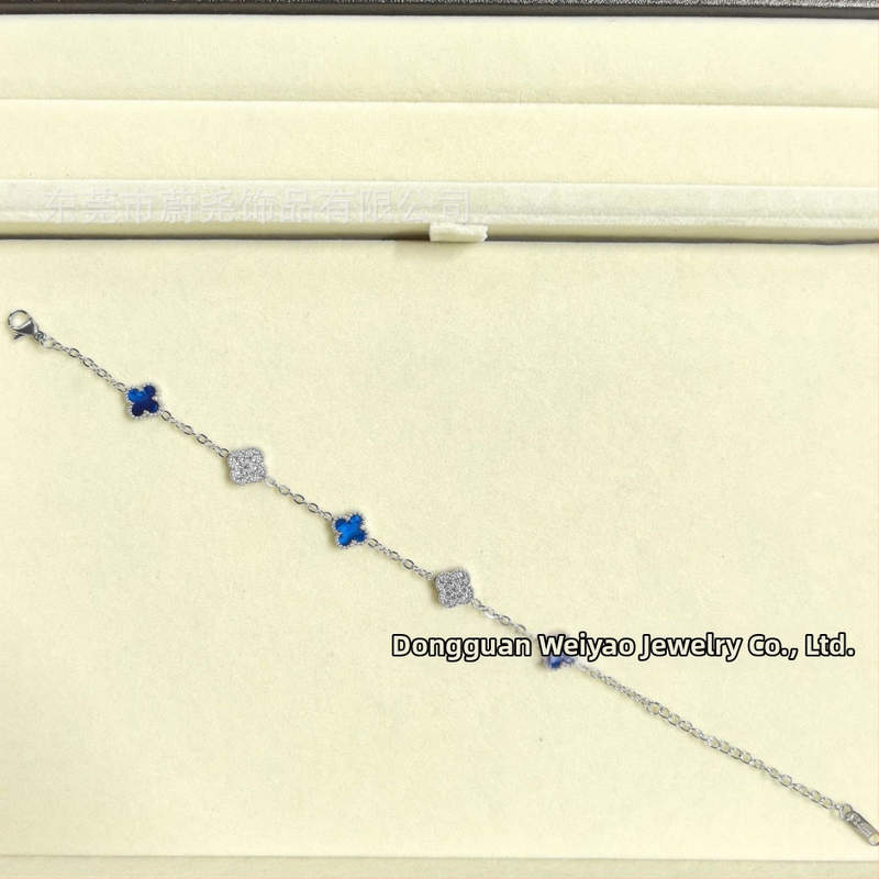 Гривна с четирилистна детелина от титаново стомано, циркон, унисекс, модерен стил, пролет 2025