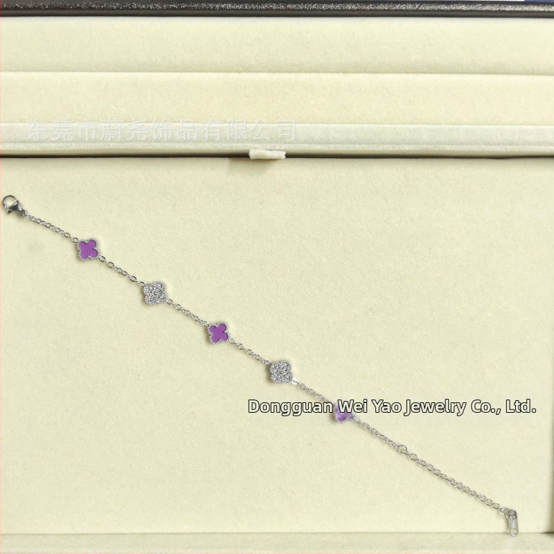 Гривна с четирилистна детелина от титаново стомано, циркон, унисекс, модерен стил, пролет 2025