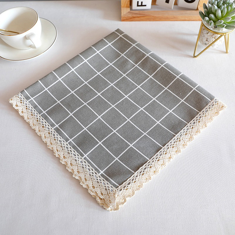 Tolmukaitse pesumasina ja külmkapi ülemisele pinnale – siidist lillemustriga kate