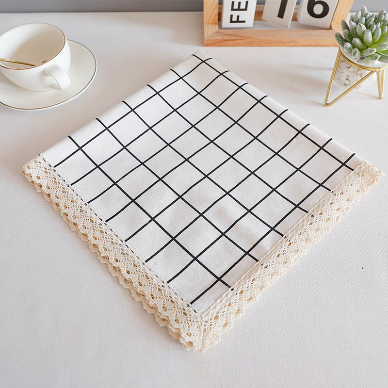 Tolmukaitse pesumasina ja külmkapi ülemisele pinnale – siidist lillemustriga kate