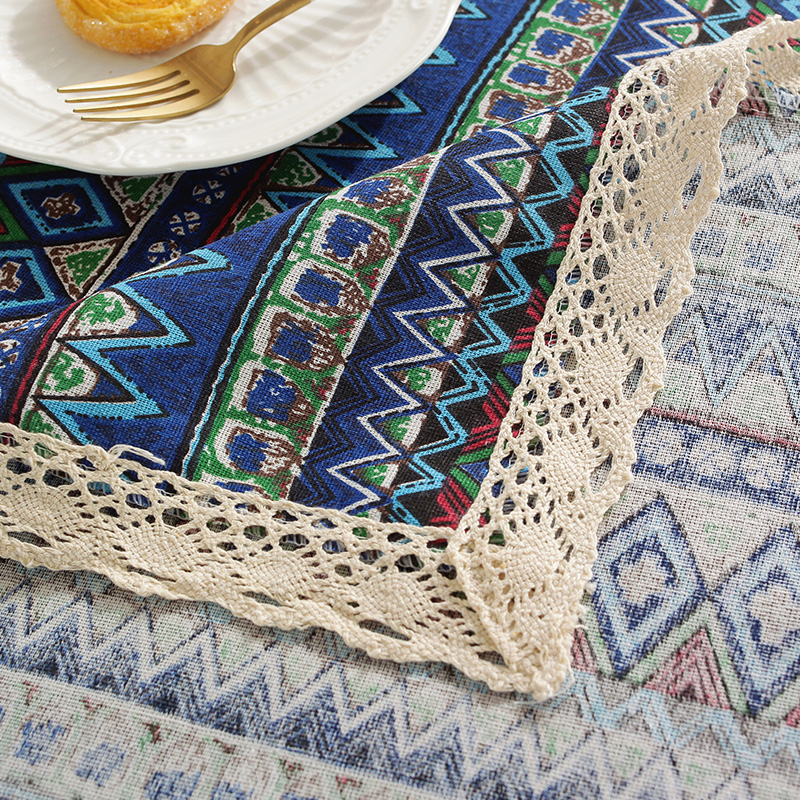 Tolmukaitse pesumasina ja külmkapi ülemisele pinnale – siidist lillemustriga kate