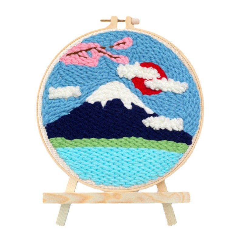 Krustšūšanas komplekts ar karikatūru/anime motīvu, mūsdienīgs minimālisma stils; piemērots viesistabai vai guļamistabai.