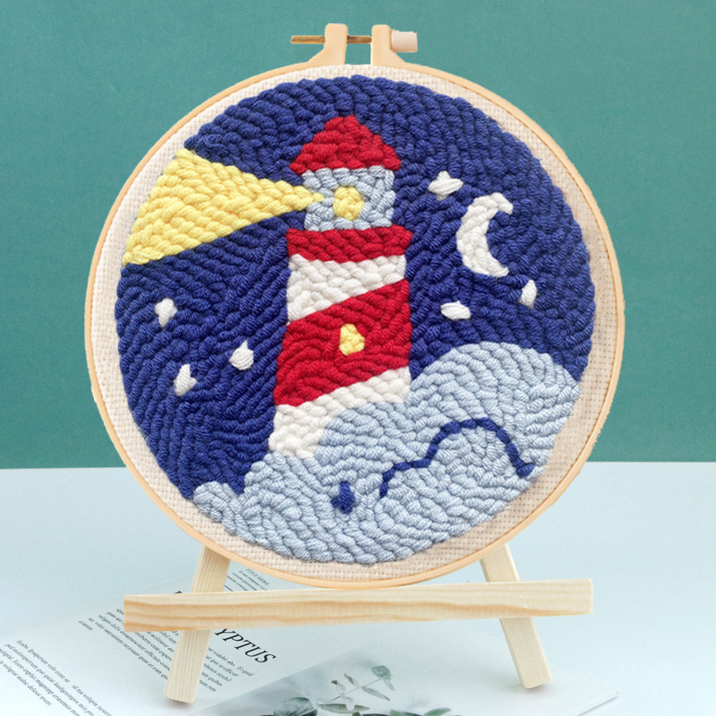 Krustšūšanas komplekts ar karikatūru/anime motīvu, mūsdienīgs minimālisma stils; piemērots viesistabai vai guļamistabai.